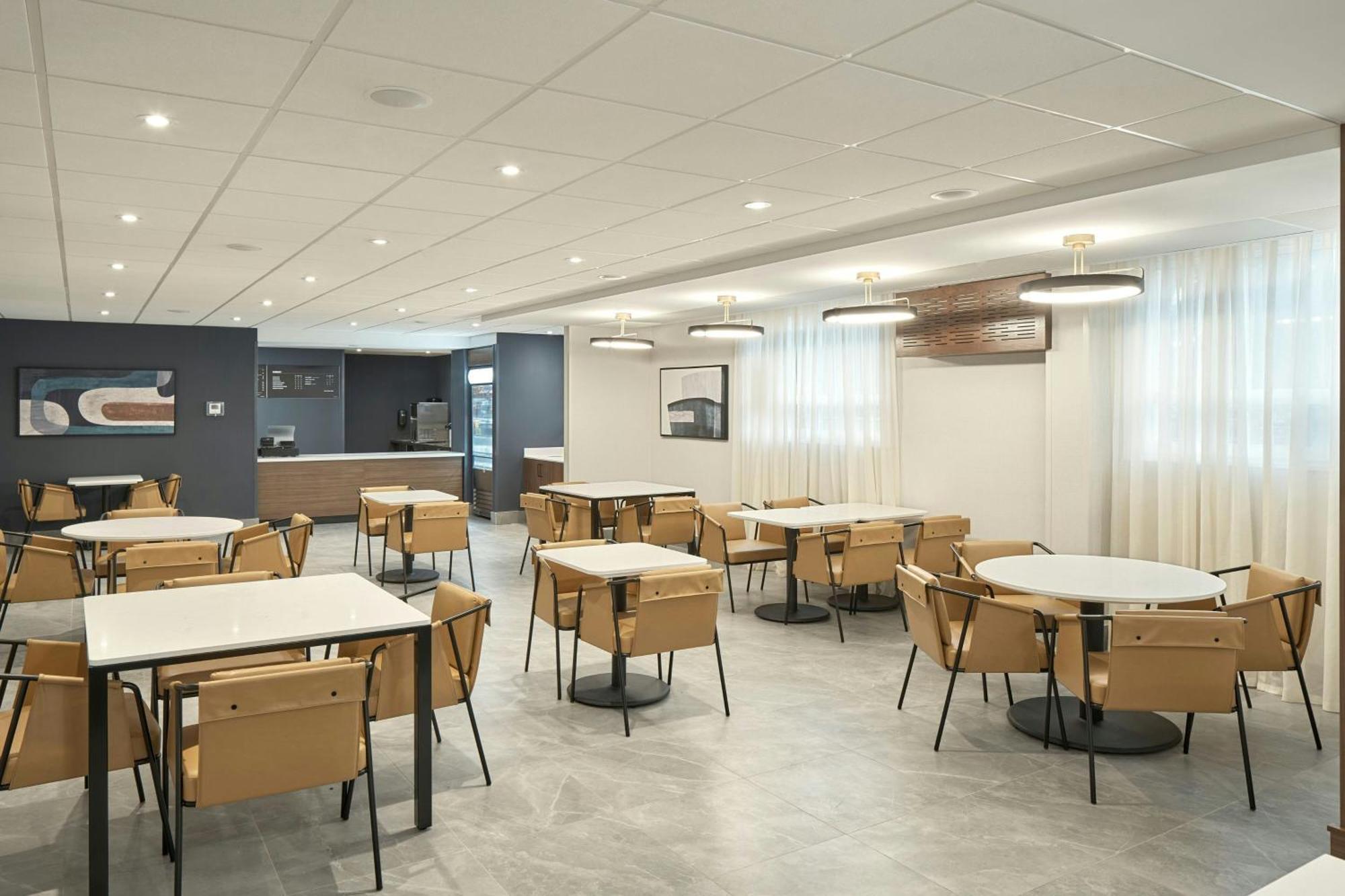 Courtyard By Marriott Regina Downtown Hotel Ngoại thất bức ảnh