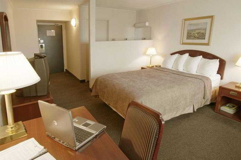 Courtyard By Marriott Regina Downtown Hotel Phòng bức ảnh