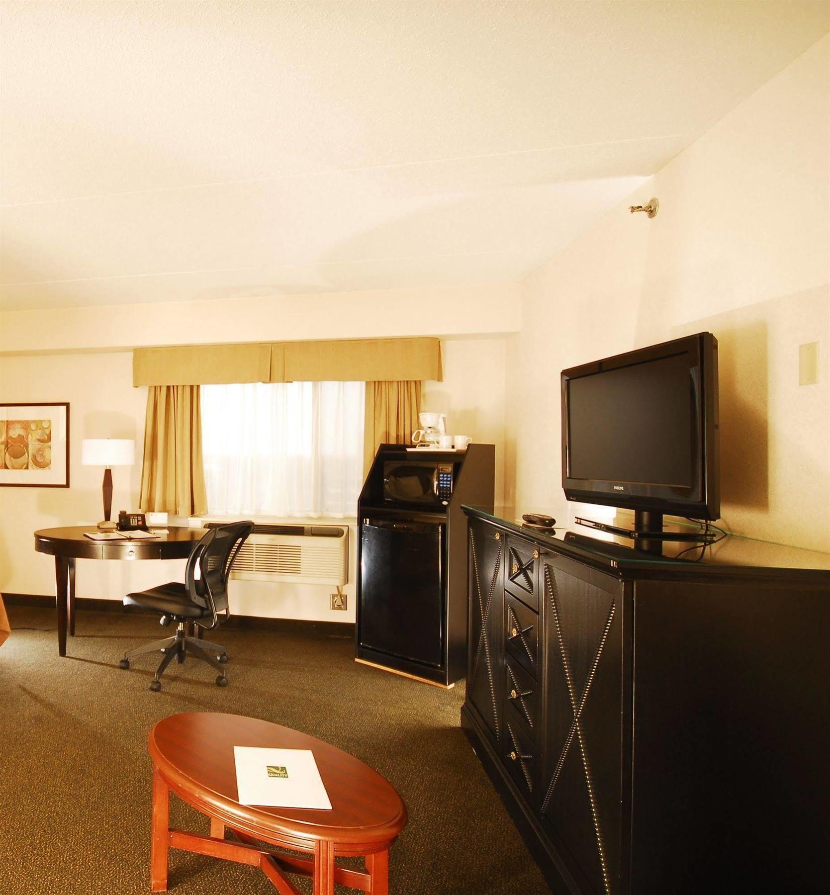 Courtyard By Marriott Regina Downtown Hotel Ngoại thất bức ảnh